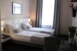 Отель Hotel Villa Casino Слубице Улучшенный двухместный номер с 2 отдельными кроватями-2